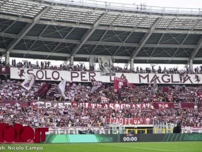 Maratona, via gli striscioni e settore centrale vuoto per protesta