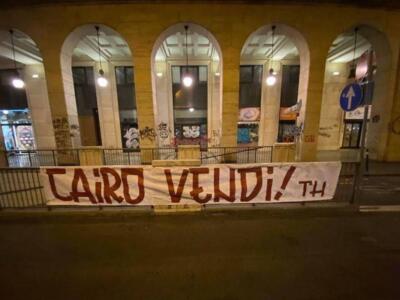 “Cairo vattene”: dalla Gran Madre a Piazza Castello, striscioni in tutta la città