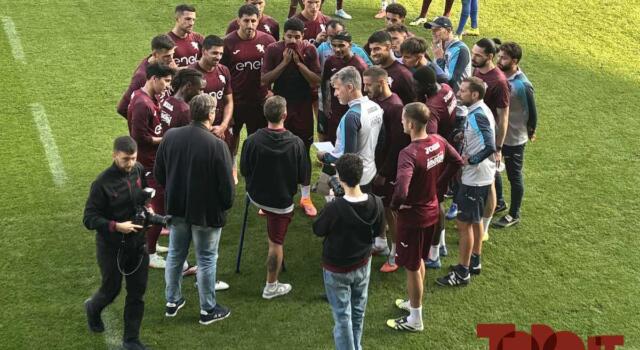 L&#8217;emozionante momento di Luca Arata, l&#8217;abbraccio di Vlasic: &#8220;Sei un esempio&#8221;