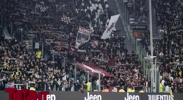 Daspo per 4 tifosi della Juve: avevano mimato l&#8217;aeroplano sbeffeggiando Superga