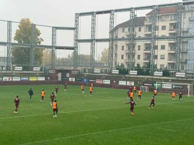 Filadelfia, l’allenamento: un centinaio di tifosi, partitella per Israel, Biraghi in palestra