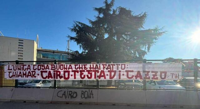 Toro, lo striscione contro Vagnati: “L’unica cosa buona che hai fatto…”