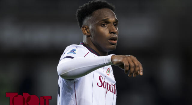 Calciomercato Serie A: Como e Juve cercano difensori, Parma di nuovo su Strefezza