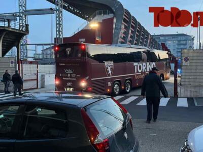 La squadra è rientrata a Torino. I tifosi fermano Baroni: “Fuori gli attributi”