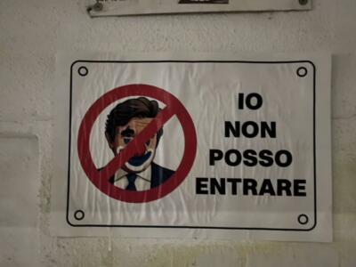 Torino, nuovo striscione esposto contro Cairo nella notte