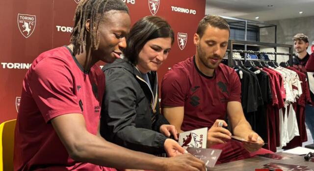 Quanto affetto per Vlasic e Njie: 500 tifosi al Torino Fc Store