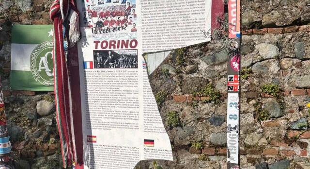 Superga, sfregiato il pannello sulla storia del Grande Torino