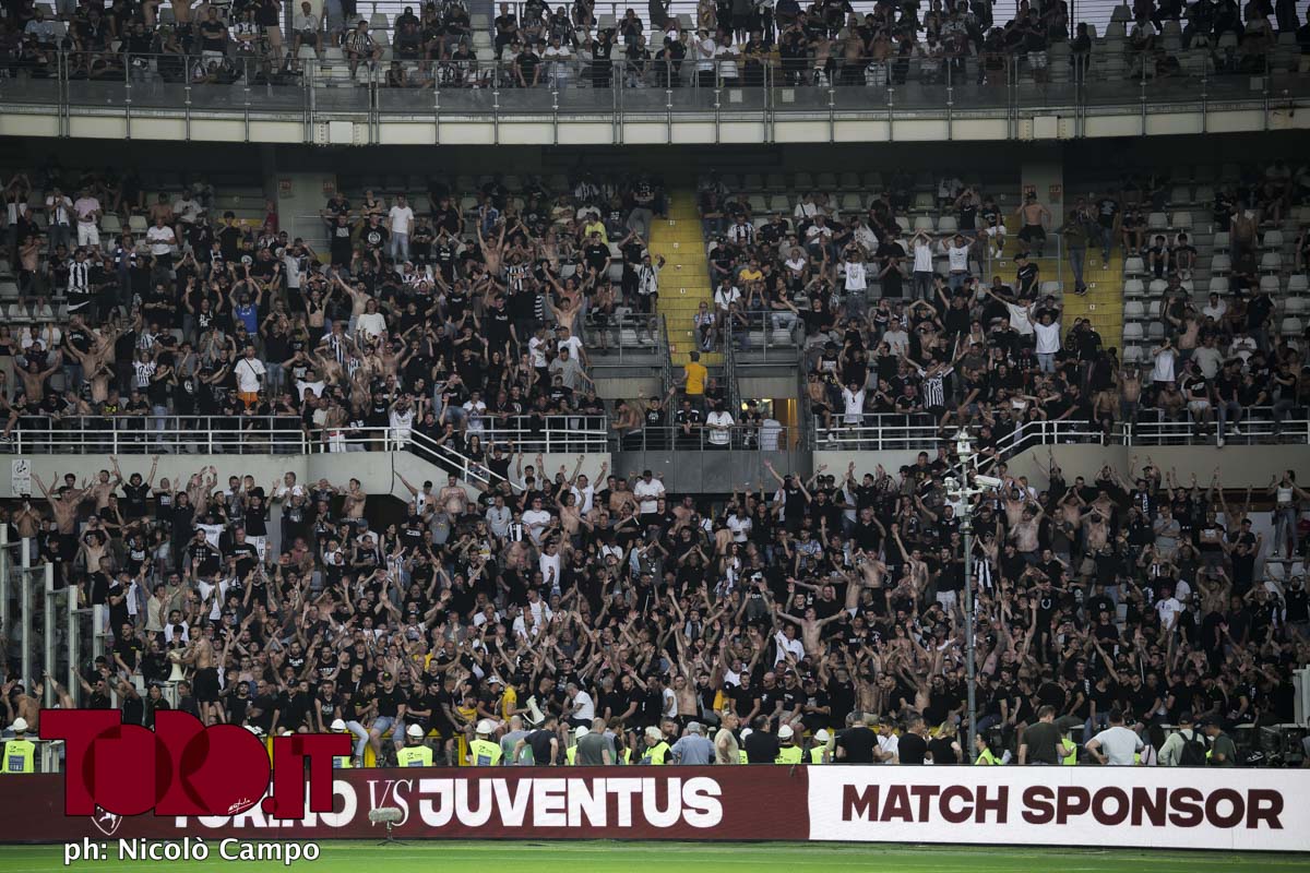 https://www.toro.it/wp-content/uploads/2026/05/0NC1468.jpg Tifoso ferito al derby: niente arresti domiciliari, l’agente sarà sospeso