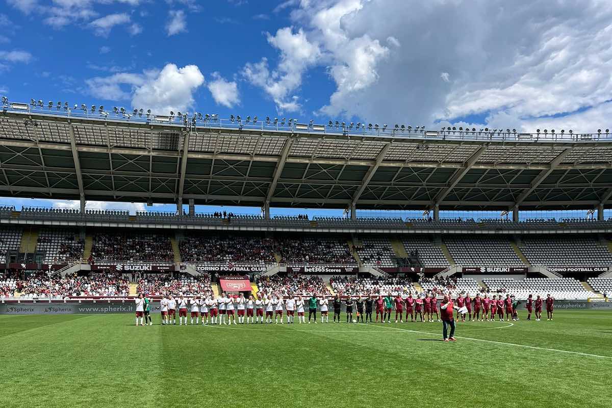 Torino: l’omaggio ai Campioni del ’76 e l’ovazione per Pulici