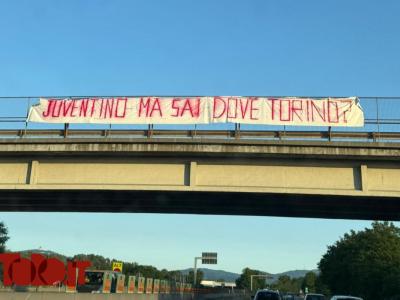 “Juventino, lo sai dov’è Torino?”: lo striscione sfottò dei granata