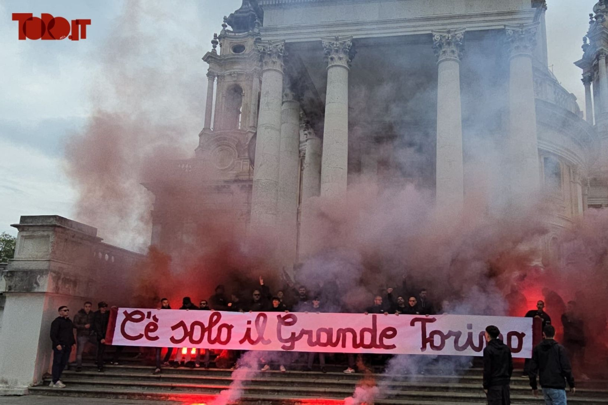 I Torino Hooligans omaggiano gli Invincibili: “C’è solo il Grande Torino”