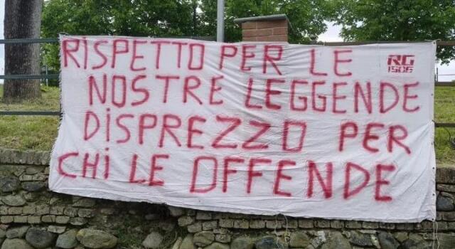 Striscioni contro Cairo a Superga: “Rispetto per le nostre leggende disprezzo per chi le offende”