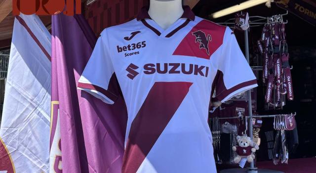 Torino, al 90% dei nostri lettori piace la seconda maglia