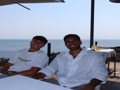 Coco in vacanza con Obrador: la foto