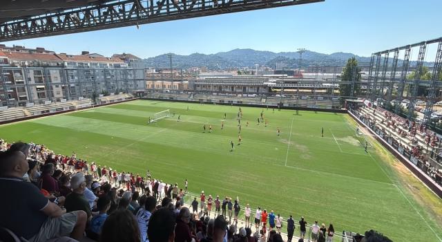 Filadelfia, l’allenamento a porte aperte: un migliaio di tifosi per i granata di Abate