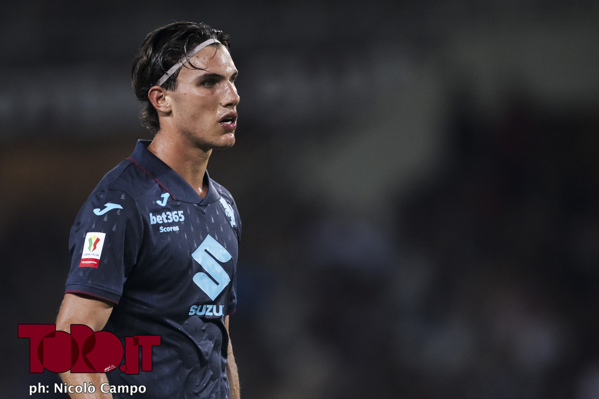 https://www.toro.it/wp-content/uploads/2026/08/0NC0078.jpg Casadei cerca spazio: Abate aspetta segnali, il Parma può essere un’occasione