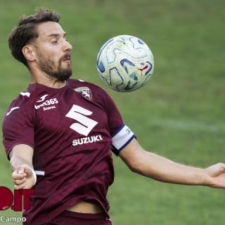Verso Torino-Carrarese: in quattro per due maglie sulla trequarti