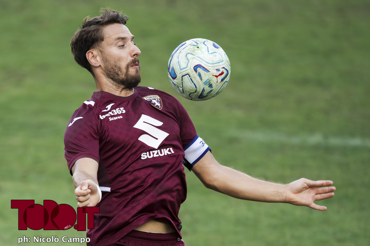 Verso Torino-Carrarese: in quattro per due maglie sulla trequarti