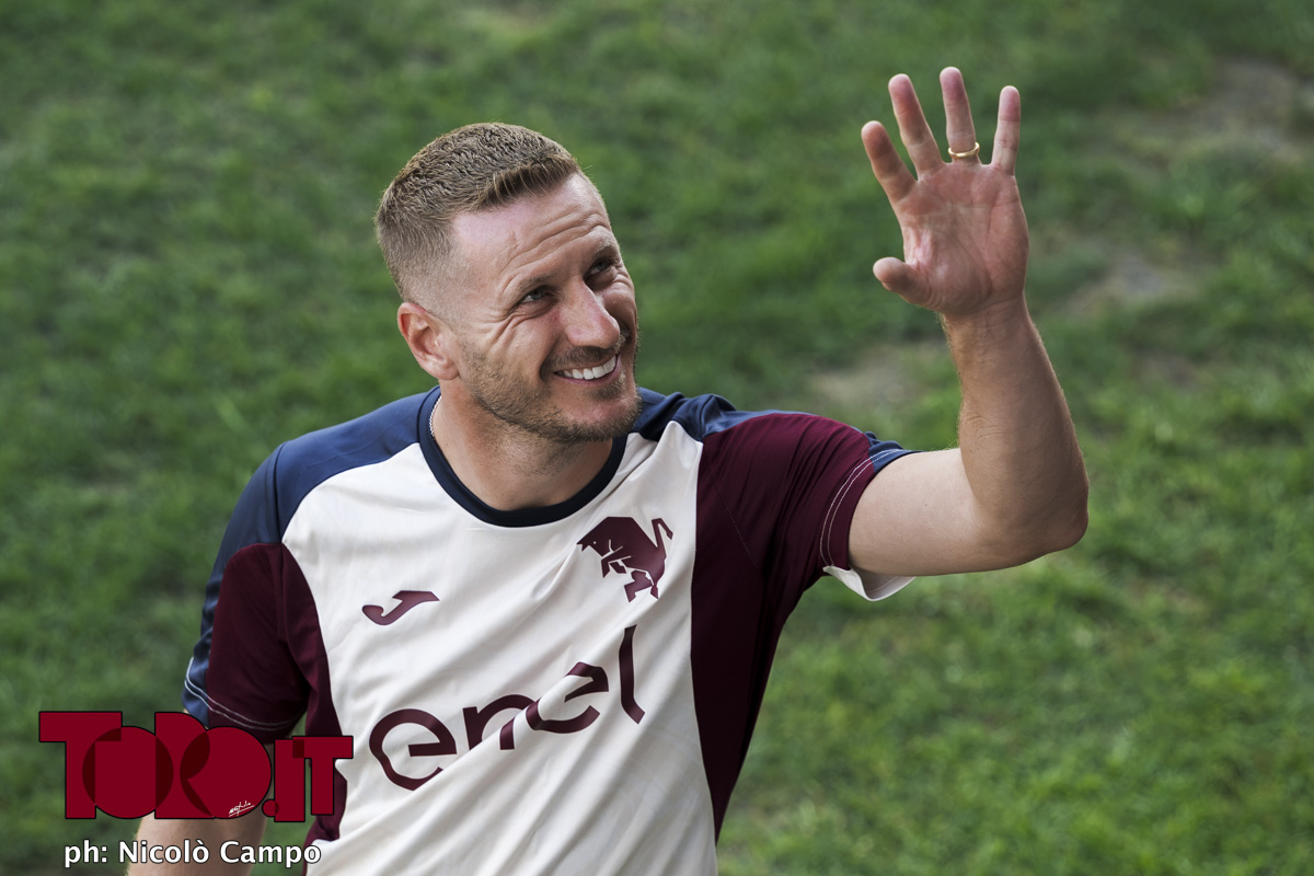 Torino, non solo il 3-4-2-1: Abate testa una nuova soluzione tattica