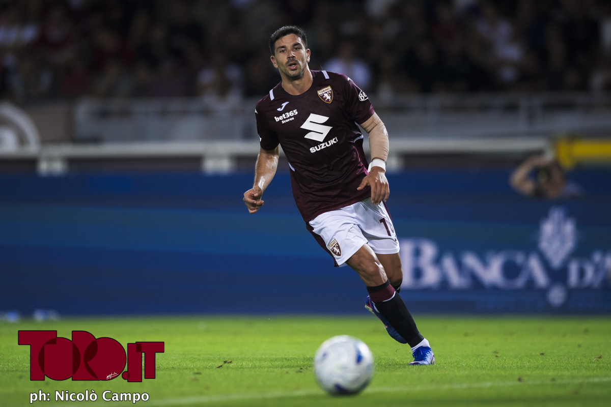 Le ultime dal Grande Torino: Cacciamani in panchina. Davanti c’è Simeone