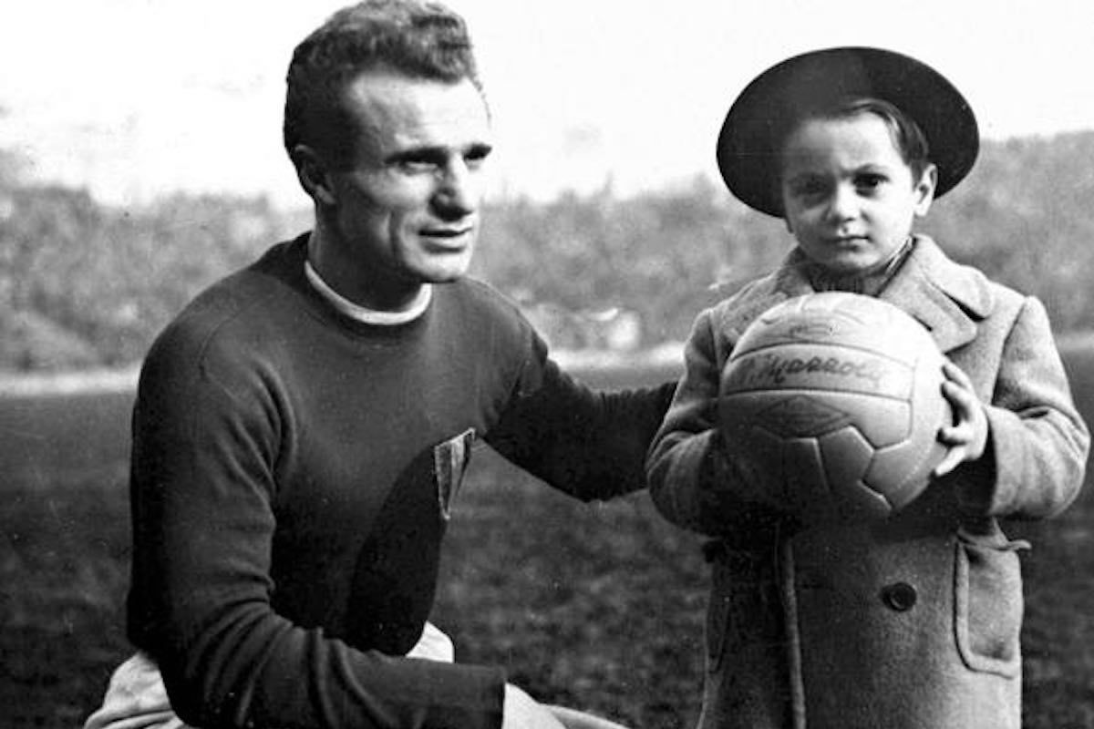 https://www.toro.it/wp-content/uploads/2026/09/Valentino_Mazzola_Sandro_Mazzola.jpg Quando Sandro ricordava papà Valentino: “Nei sogni entro con lui mano nella mano al Filadelfia”