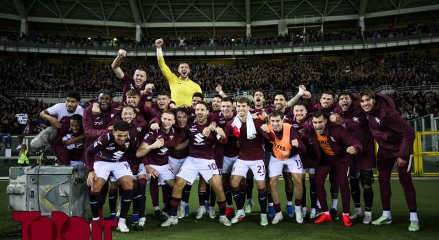 Torino, la festa con la Maratona: dopo la vittoria l’abbraccio tra squadra e tifosi. La FOTO