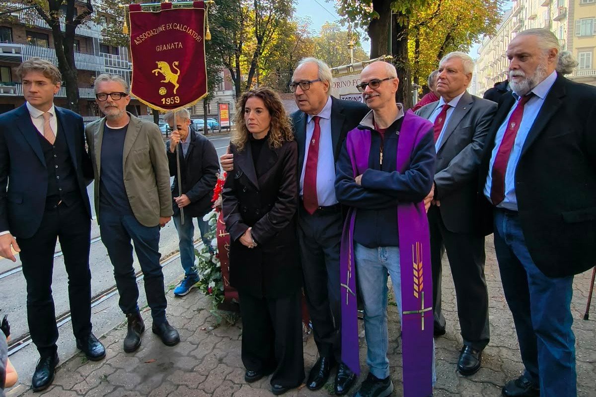 Torino, in Corso Re Umberto la commemorazione di Gigi Meroni