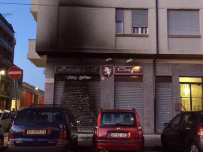 Incendiato il Bar Sweet nella notte: la polizia cerca testimoni