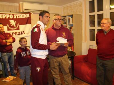 Il Toro Club Strina di La Spezia premia la Primavera di Longo