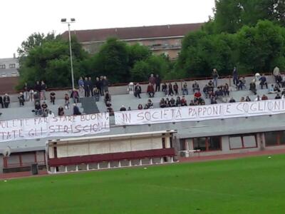 Toro, alla Sisport i tifosi contestano la società